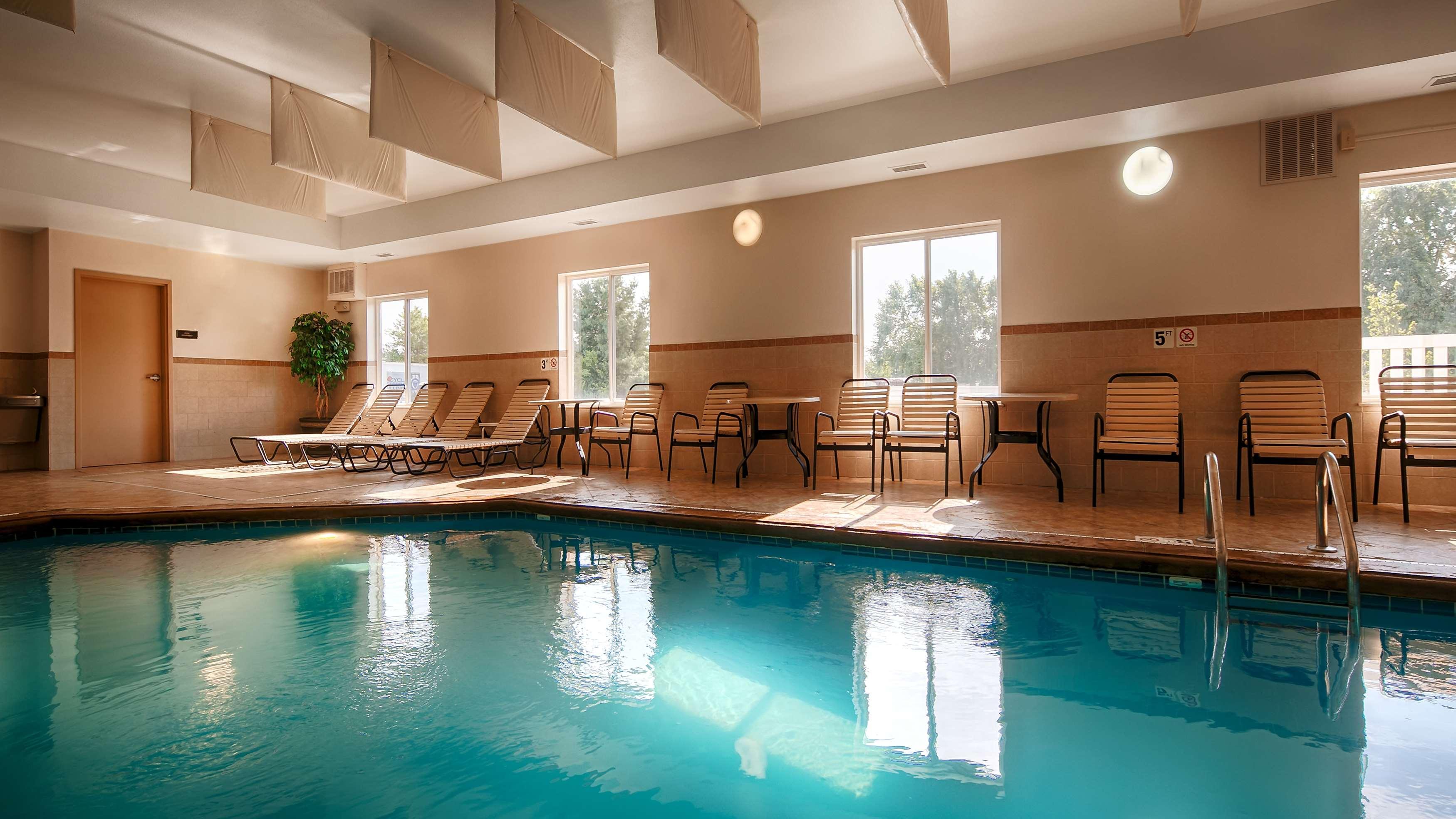 Best Western Plus Pontoon Beach Екстер'єр фото